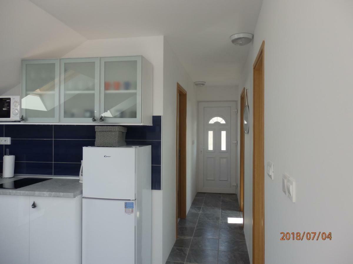 Apartman M&M Milna  Exterior photo